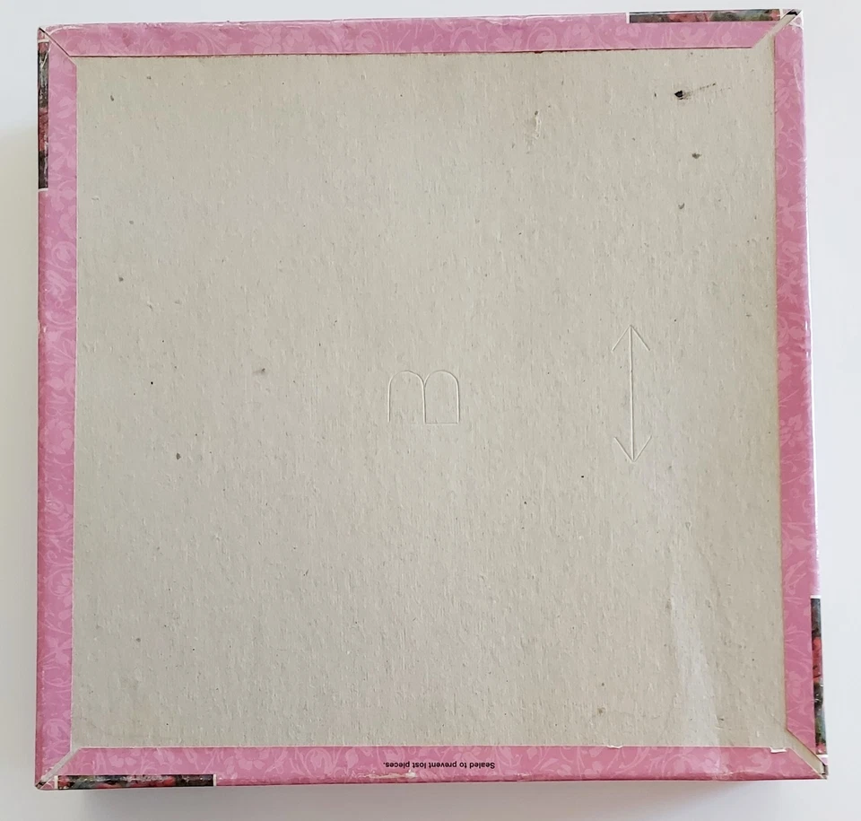 Пазл Little Charmers Mary Baxter St. Clair 500 шт. 17x19 1/4 дюйма Golden Butterfly  - Изображение 2 из 4