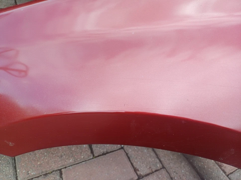 ALERÓN DELANTERO IZQUIERDO PASAJERO RENAULT LAGUNA MK3 ROJO TENND 2007-2012 Foto 4 de 4