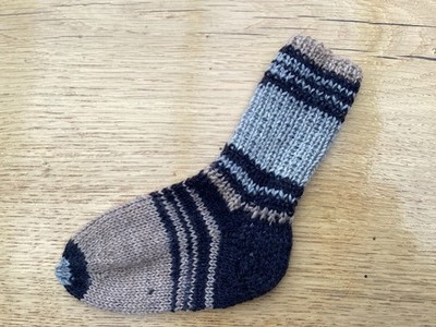 Stricksocken Wollsocken Kindersocken Handarbeit aus Sockenwolle Gr. 22/23 NEU 
