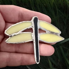 Handmade Stained Glass Yellow Winged Dragonfly   Suncatcher Pin Brooch OOAK