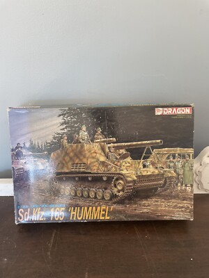 1997 Dragon 6004 Hummel Sd.Kfz. 165 German Tank 1/35 Model Tank  Sealed parts!
