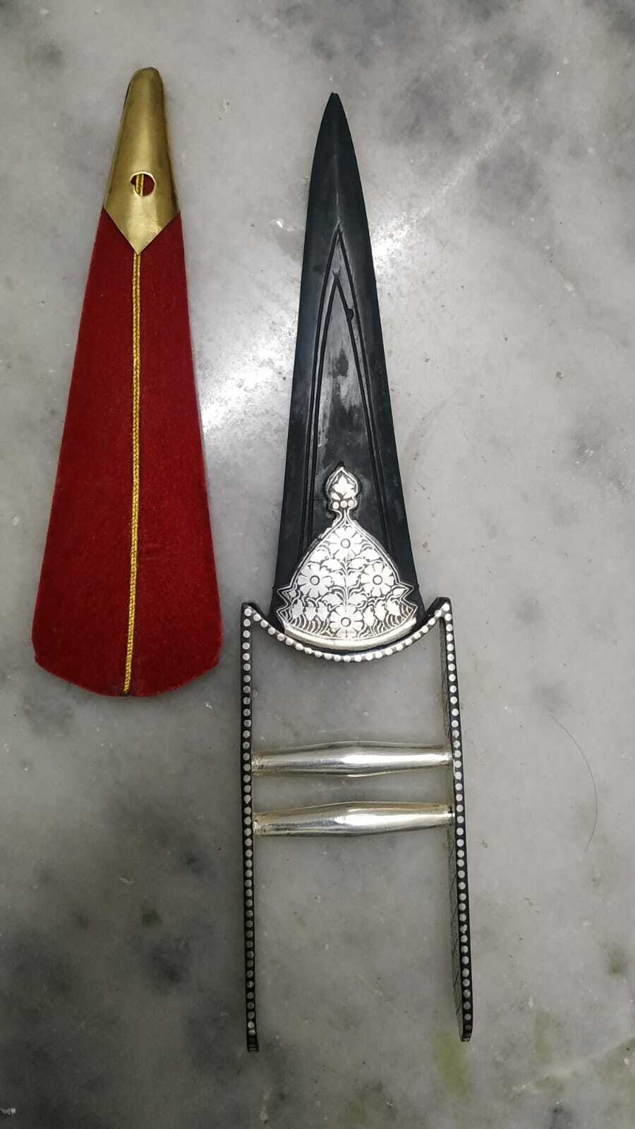 Tiger Knife Kattar With Silver Koftgari Art And Wodden Velvet Finished