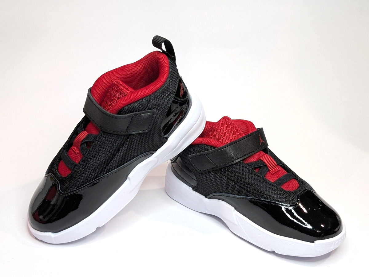 jordan max aura red and black junior
