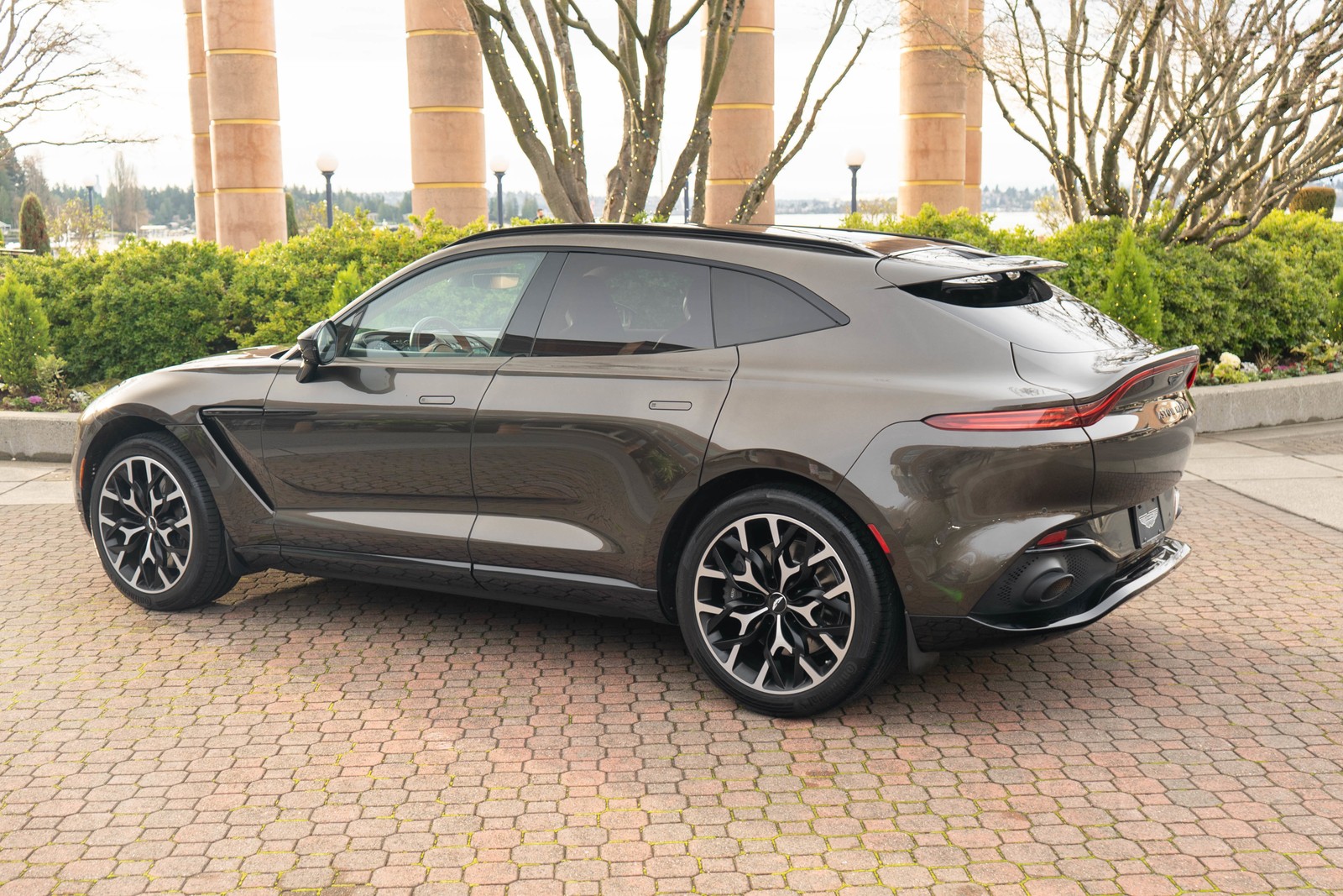 2021 Aston Martin DBX