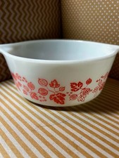 Vintage Pyrex 441 Pink Gooseberry 1&frac12; Pint Cinderella Mixing Bowl