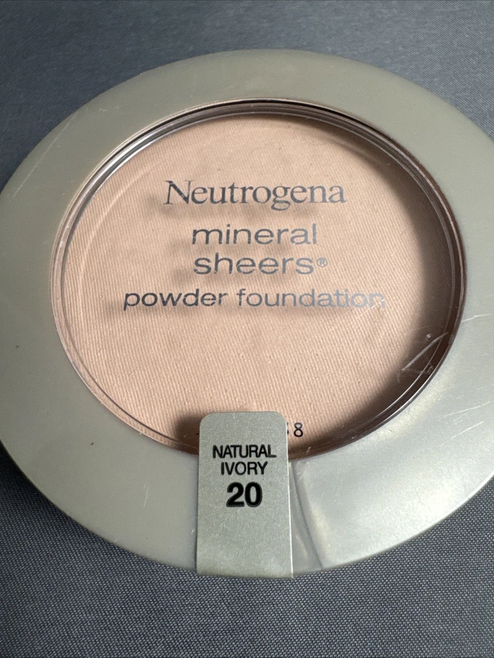 Neutrogena Mineral Sheers Powder Foundation Natural Ivory 20 New Sealed .34 oz - Image 2 of 4