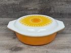 Vintage Pyrex Oval Sunflower Casserole Dish W/ Lid 043   1-1/2 qt