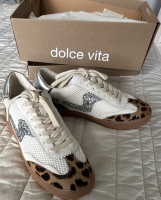 Dolce Vita Women s Low Top Lace-Up Mesh Sneakers Leopard Print Silver Logo W 7