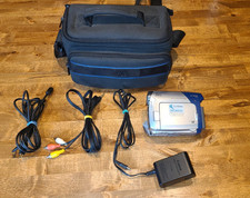 Canon ZR800 Mini DV Camcorder Video Camera W/ Battery, Charger, Cables Case