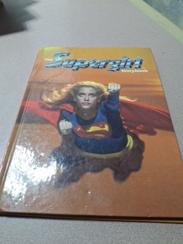 Libro de cuentos de la película The Supergirl 1984 de Wendy Andrews