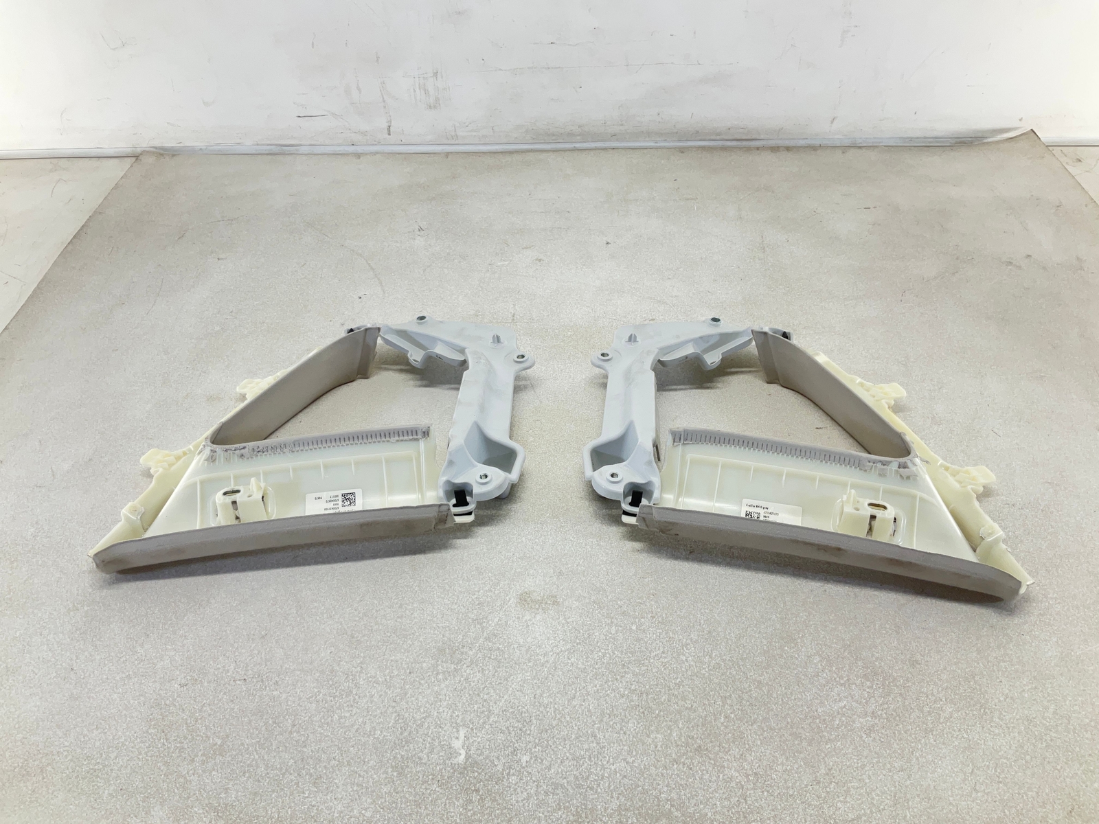17-20 MASERATI Levante Interior Rear Left & Right Upper C-Pillar Trim Pair OEM