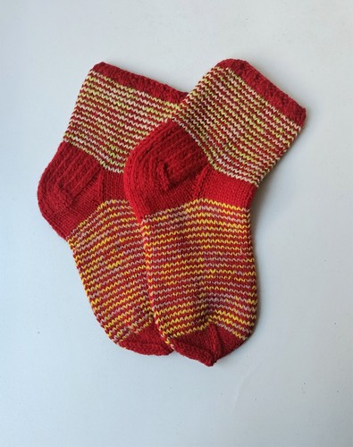 Size 5-6 1/2 women 4-5 1/2 men US/36-37 EU Hand knitted socks - Picture 4 of 5