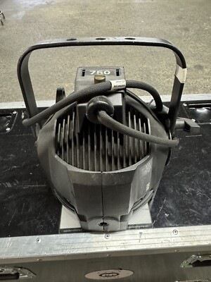Studio Light Source Four PAR 750 Comes with Full lease kit!