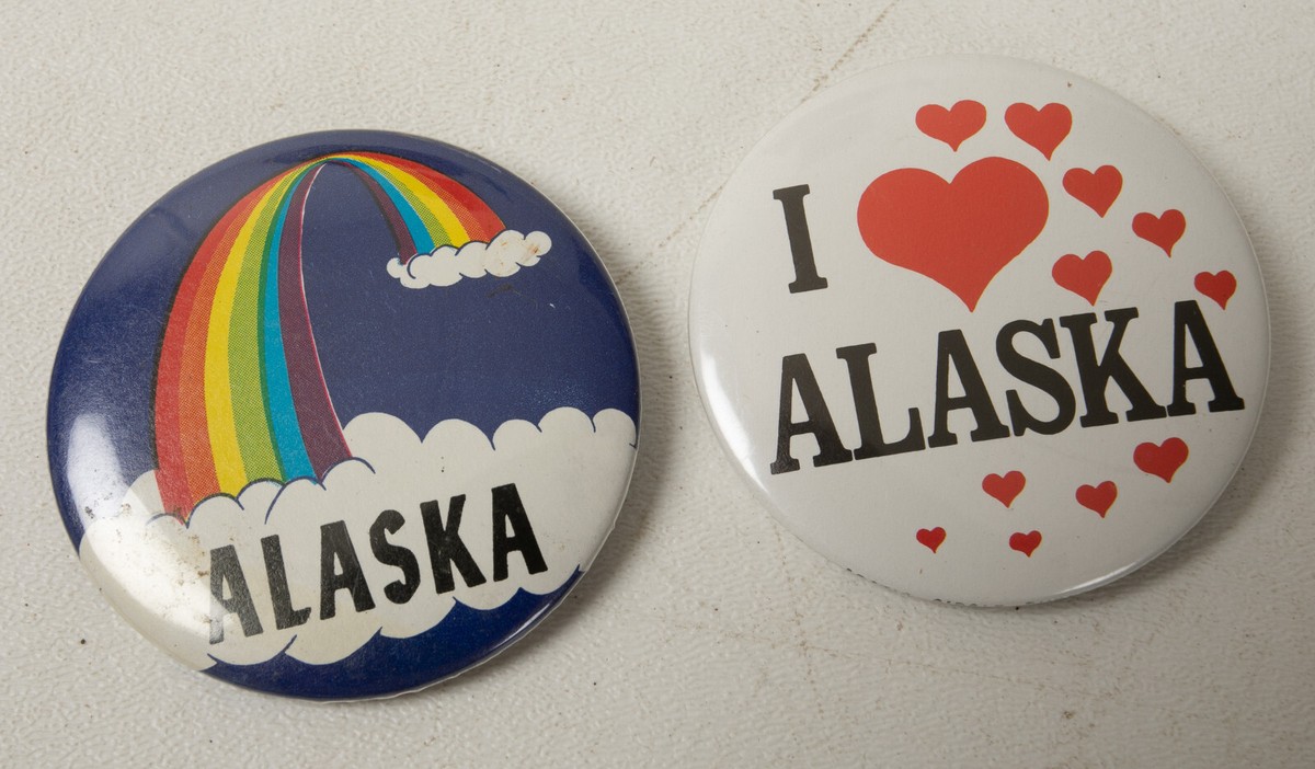 Pair Alaska Pinback Button Lot (B3R-33) Vintage (JSF6) Rainbows