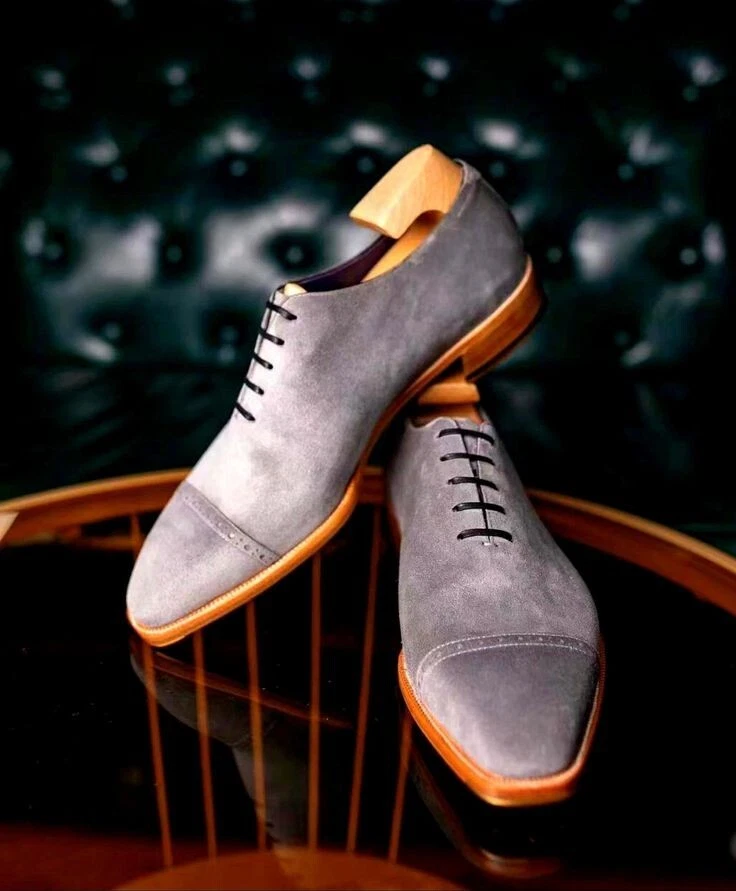 Zapatos de vestir Oxford de cuero de gamuza gris artesanales para hombre punta de ala moda fiesta Foto 2 de 4