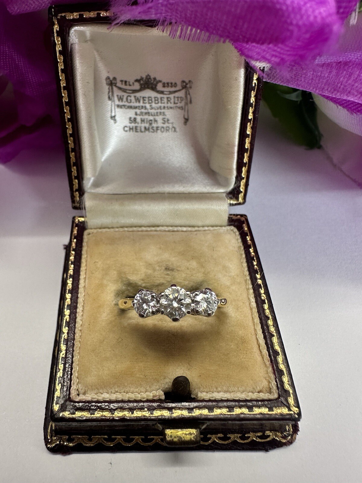 Lovely Tripple Daisy Diamond 18k Ring