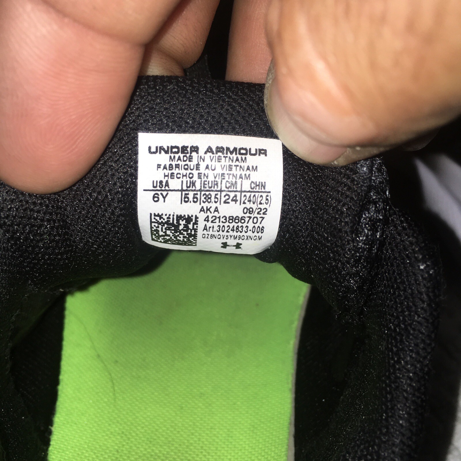 Under Armour Charged Assert 9 Navy Yellow Size 6Y… - image 11