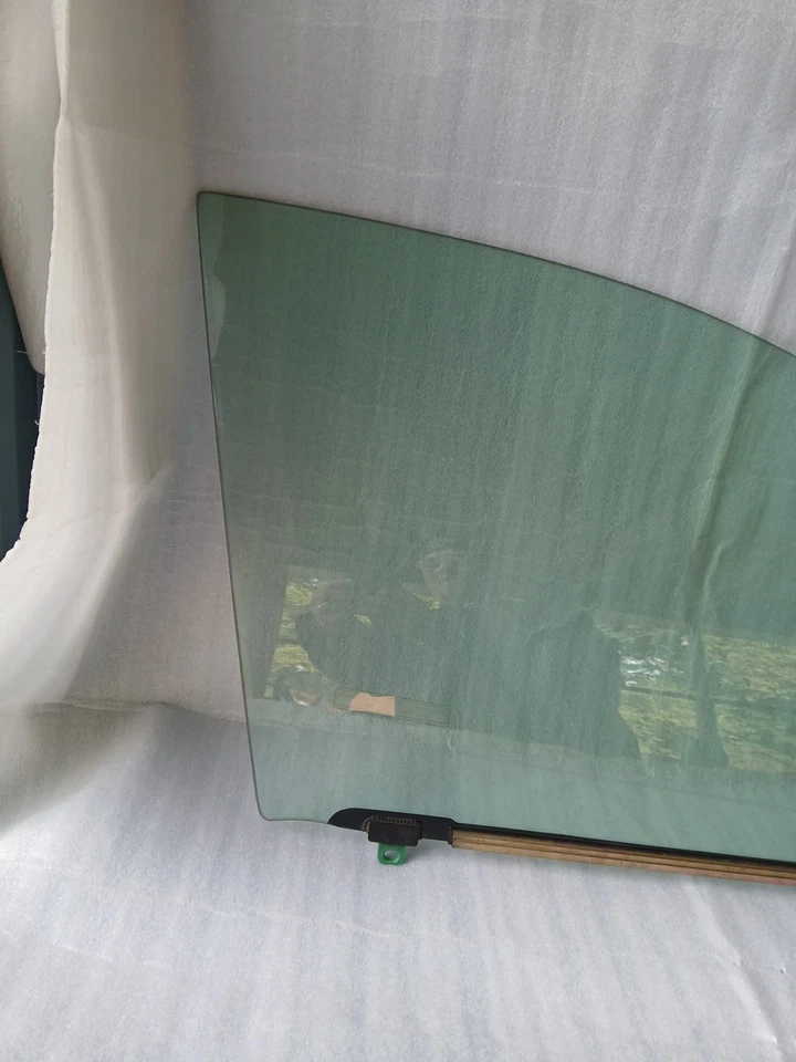 Vidrio de ventana de puerta delantera derecha para pasajero Lexus ES300 ES330 2002-2006 Foto 4 de 4