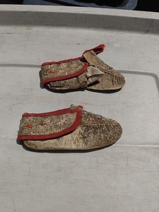 Antique  Native American Quill Decorated Childrens Deerskin Moccasins As Is~5.5"