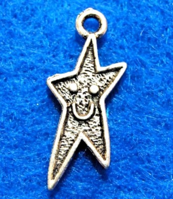 20Pcs. Tibetan Silver Happy Face STAR Charms Pendants Earring Drops Finding ST19