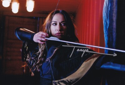 TASYA TELES signed Autogramm 20x30cm THE 100 in Person autograph COA