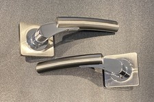 Ultimo Polished Chrome Nickel Door Handle Push Button Privacy 3650-SQ-PRV