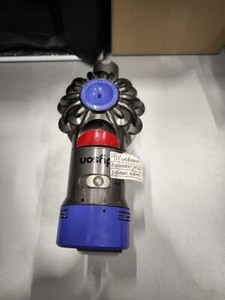 Dyson V7/V8 Staubsauger - Gebraucht, Schwacher Akku, Keine Zubehörteile