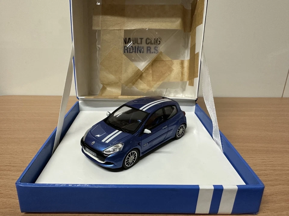 Renault Clio III Gordini RS Coffret 1/43 Spark - Image 4 of 4