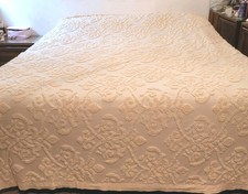 Linen Source Ivory/Cream Damask Chenille Oversize King Bedspread 118"x120" READ