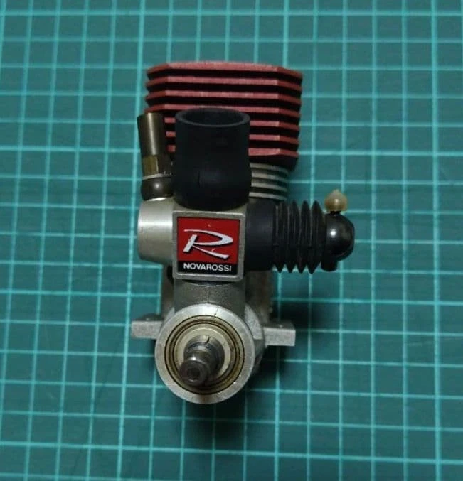 NOVAROSSI CS21 RC Engine New Vintage Model Italian Small Engine Collectible - Image 4 of 4