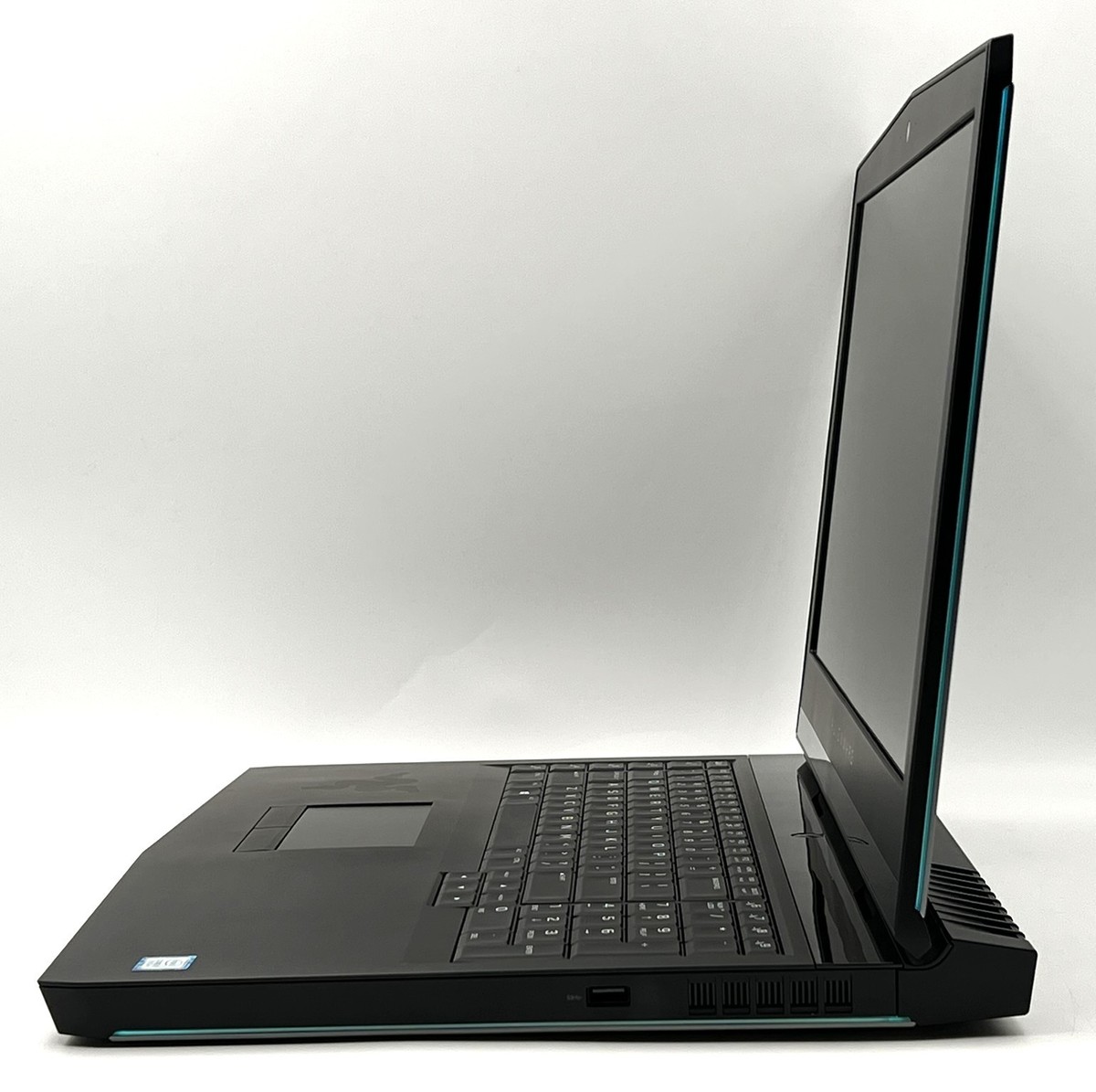 Alienware 17 R4 - QHD - i7-7700HQ - 16GB RAM - GTX 1070 - 128GB