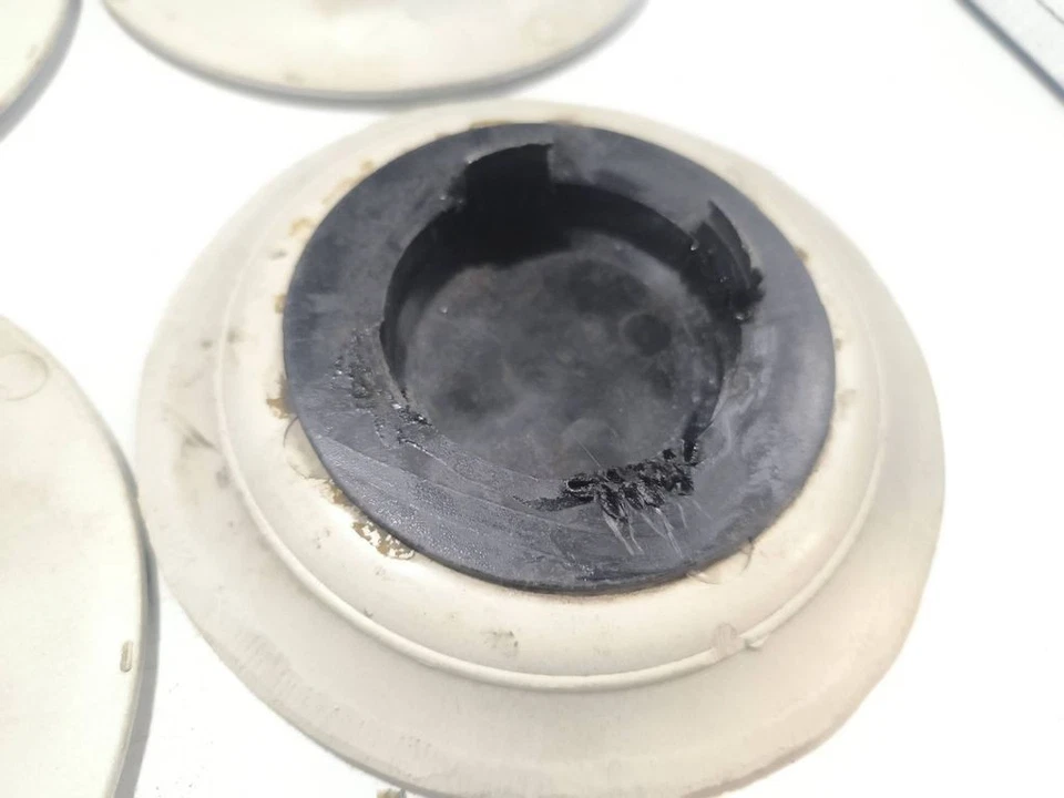 Peugeot 607 2001 Enjoliveur de roue non d'origine 55MM - Photo 4/4