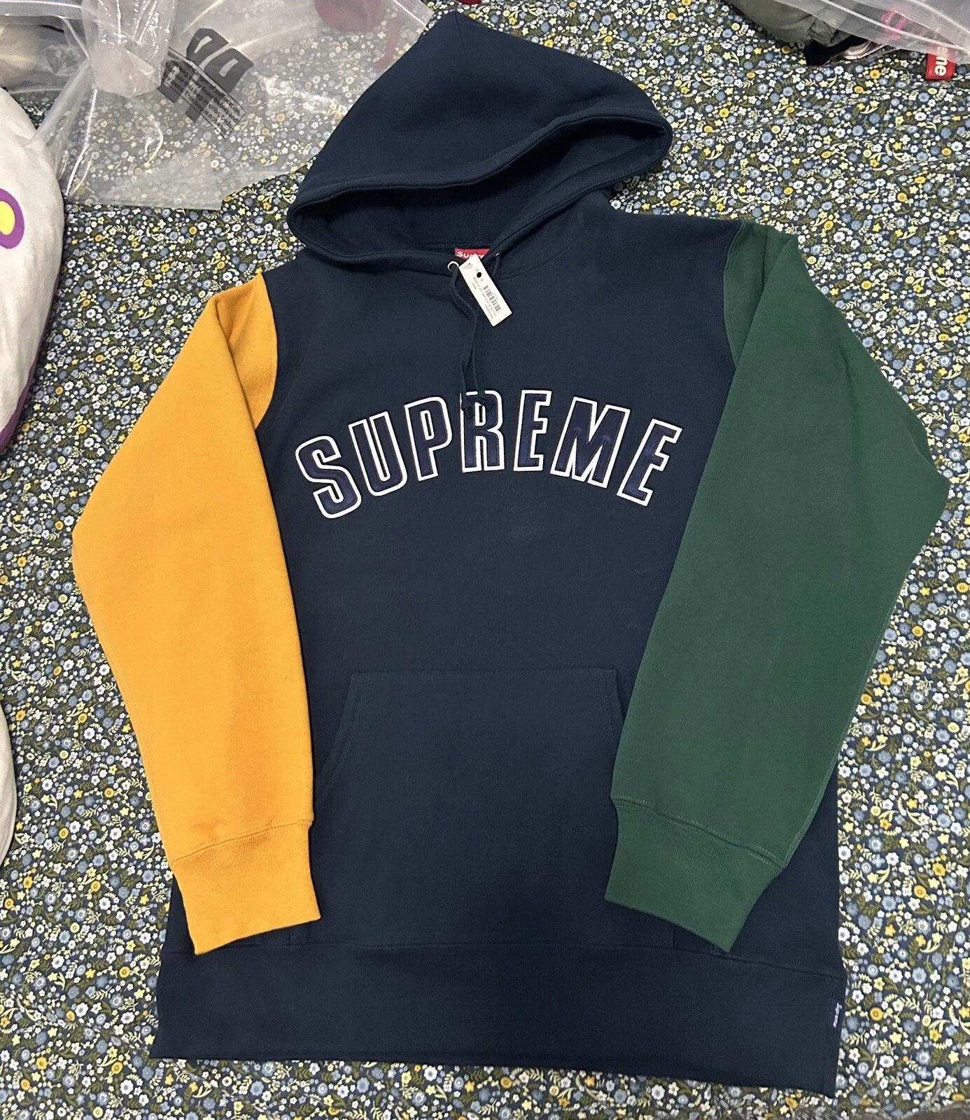 Sweat à capuche homme Supreme NYC 2016 couleur bloquée logo arc XLARGE XL