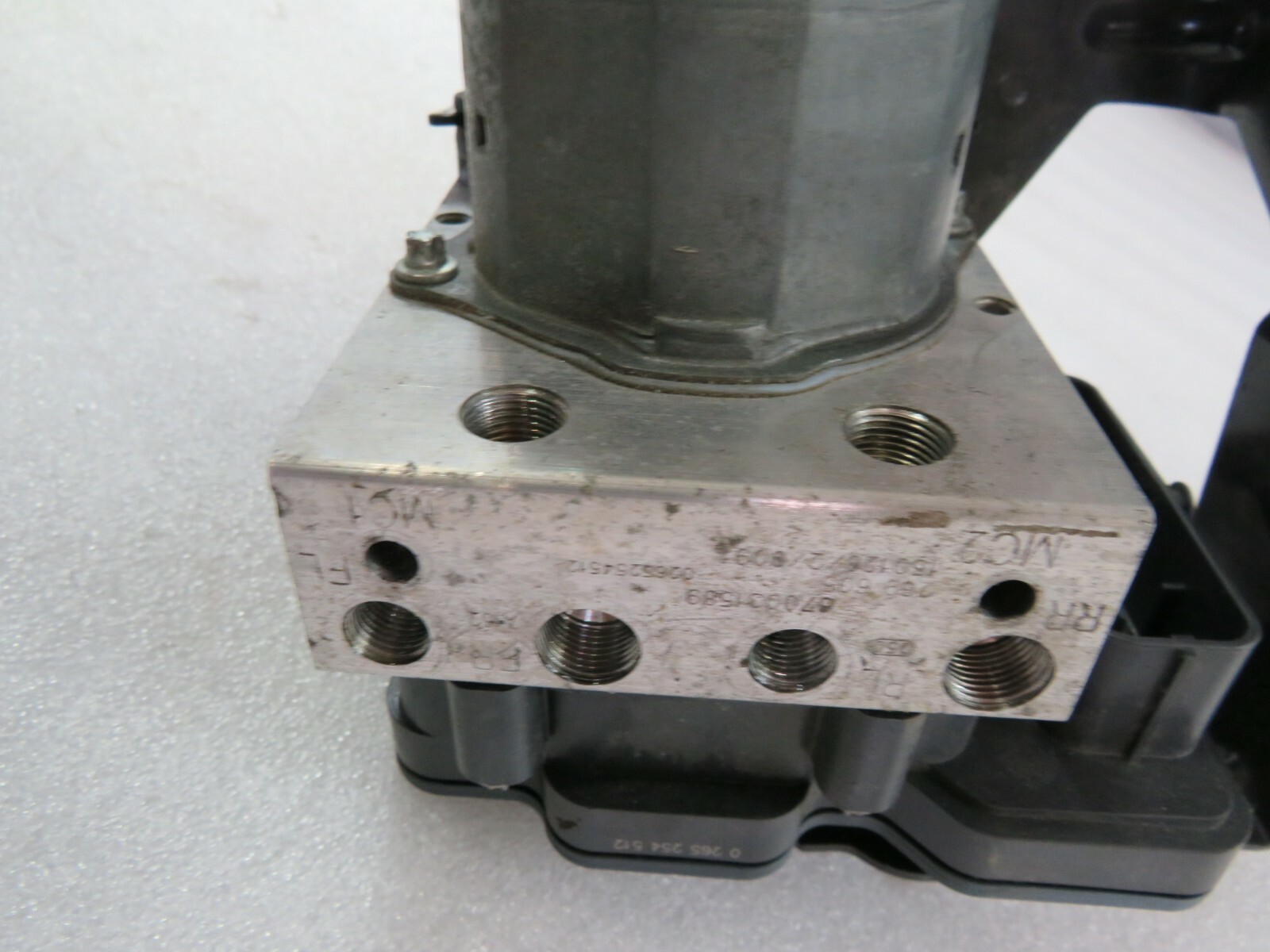 Maserati Ghibli, Anti Lock Brake, ABS Unit, Used, P/N 670008166