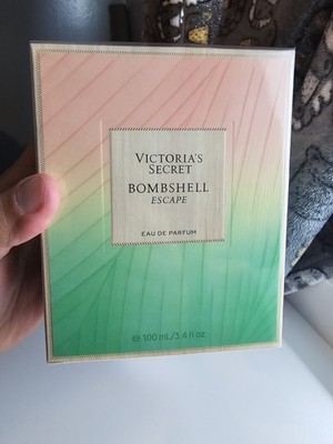 Victoria's Secret Bombshell Escape Eau de Parfum Spray 3.4 fl oz / 100 ml