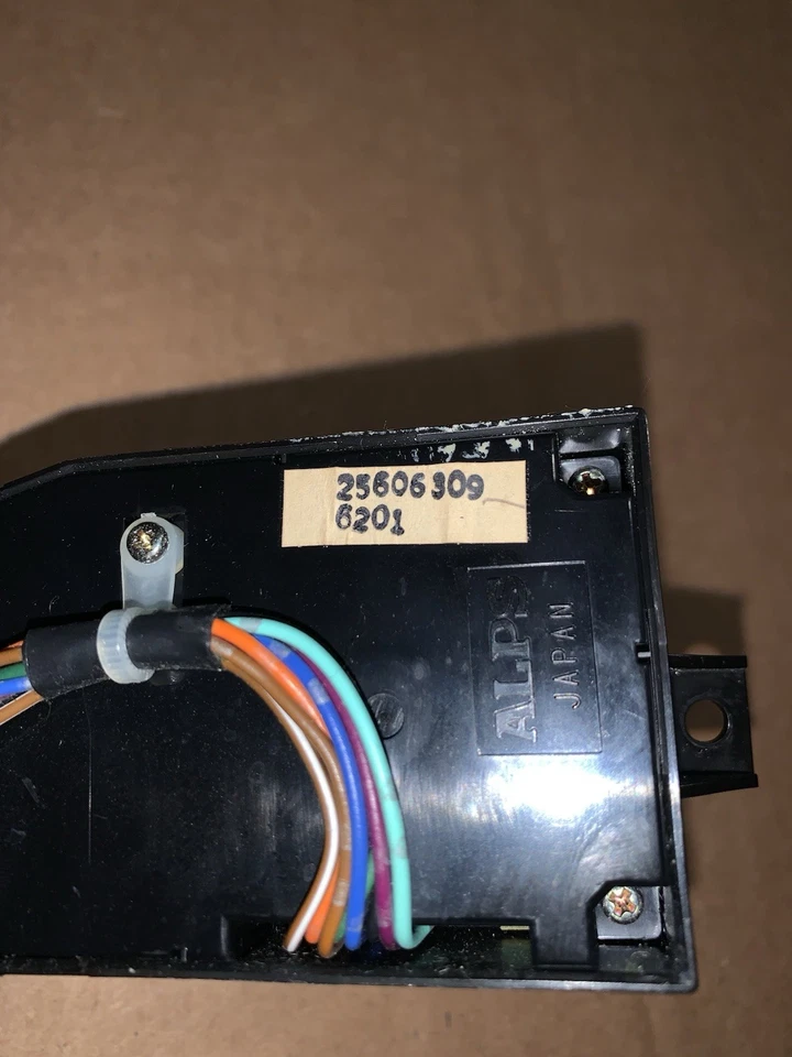 1995-1999 BUICK RIVIERA POWER MIRROR SWITCH w/ HEATED SEATS & MEMORY 25606309 - Image 4 of 4