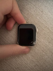 Apple Watch SE (2. gen) 40mm, Display Gesprungen