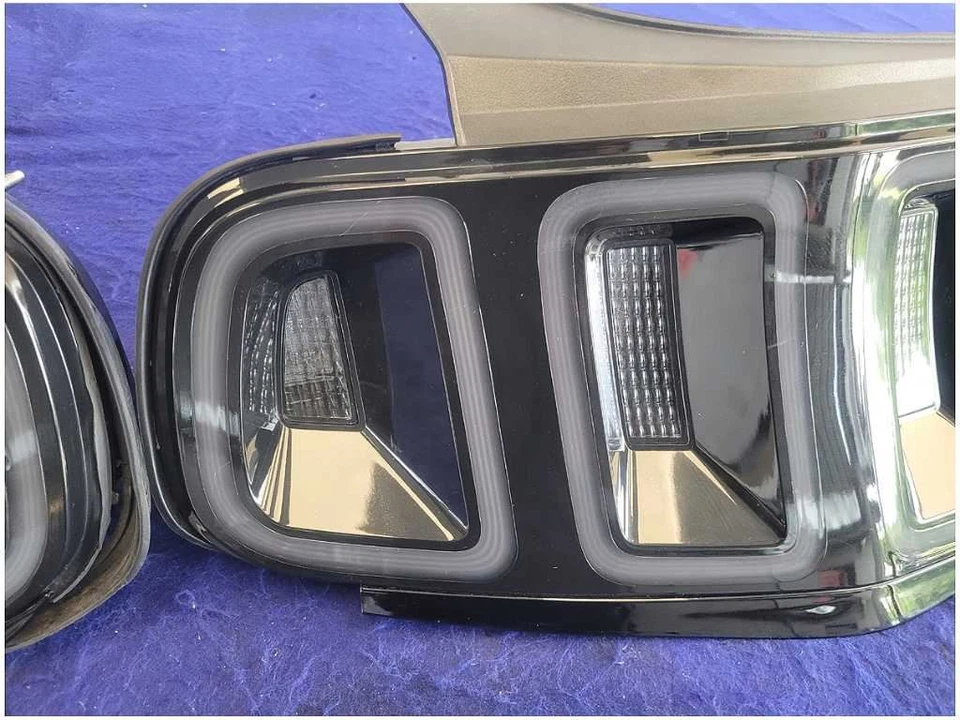 Lente de freno luz trasera conductor pasajero Ford Mustang 2013-2014 mercado de accesorios 2726 Foto 4 de 4