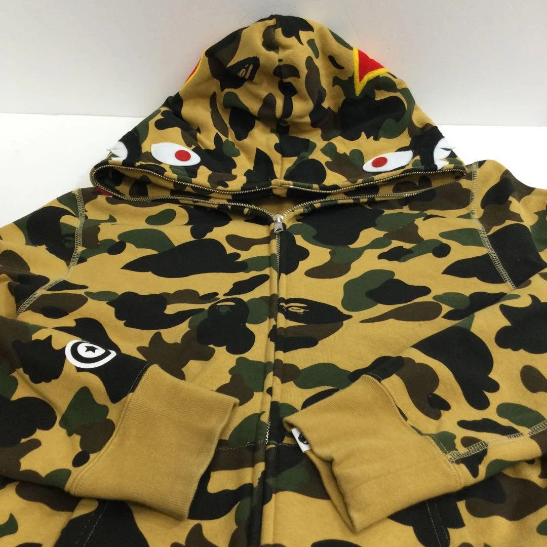 A BATHING APE (BAPE) Felpa con cappuccio e zip intera mimetica Bape Shark UOMO JP taglia M usata in ottime condizioni