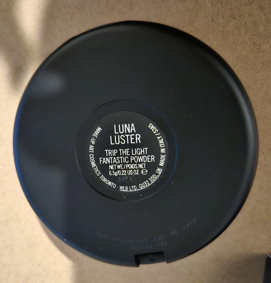 MAC Trip The Light Fantastic Powder LUNA LUSTER Star Trek Collection 0.22 Oz - Image 3 of 4