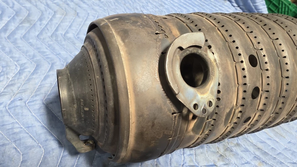JT8D - Pratt & Whitney Turbine Jet Engine Combustion Chamber Assy - Image 3 of 4