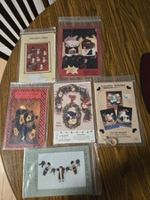 Christmas Patterns, Mittens, Mini Quilt Santa's, Holiday Pins Lot Of 6 Pattern