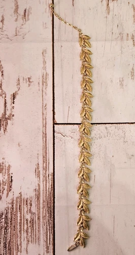 Vintage Trifari Leaf Bracelet Gold Tone Costume Jewelry