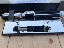 Preços baixos em Sabre de Luz Star Wars Master Replicas e réplicas
