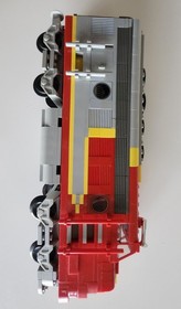 LEGO Santa Fe Super Chief (10020) 100% Complete Set.  No Box No Instructions