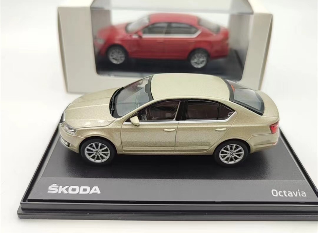 Škoda Octavia ③ ミニカー 8台セット 1/72 s-l400.jpg