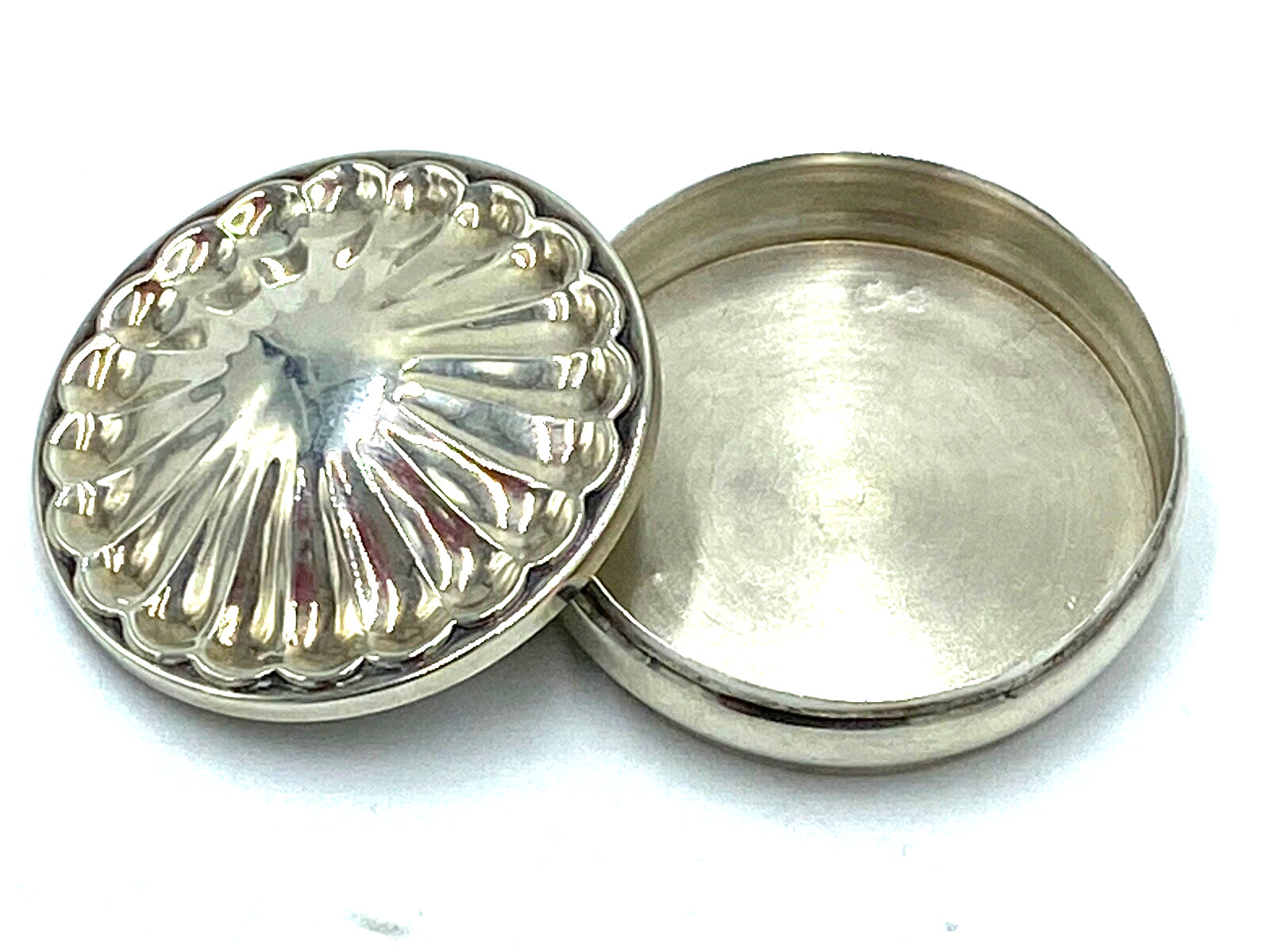 Tolle alte echt Silber Dose Pillendose rund detailliert verarbeitet edel Spanien