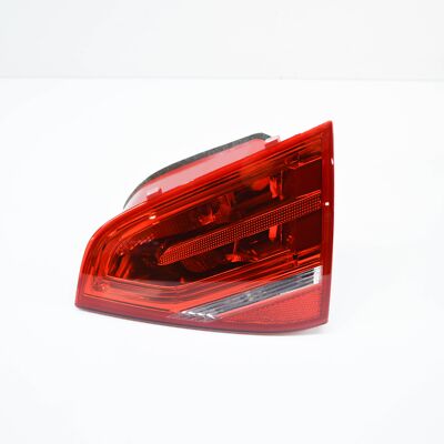NEW AUDI A3 CABRIO 8P REAR RIGHT SIDE TAILGATE TAILLIGHT 8P7945094