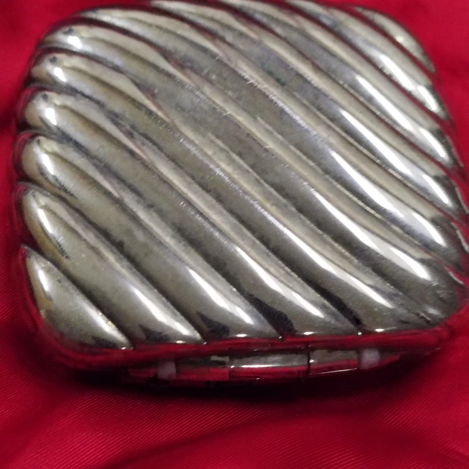 Vintage Metal Clam Shell make up magified mirror  Flapper - Image 4 of 4