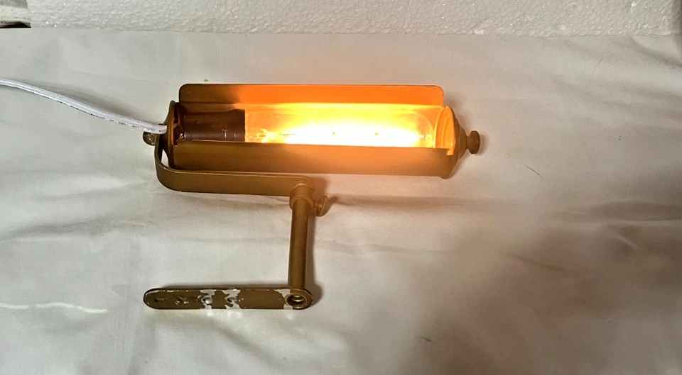 8” Brass Gold Tone Painting Art Picture Frame Light Extends Lamp 5.5' New Cord - Image 2 of 4